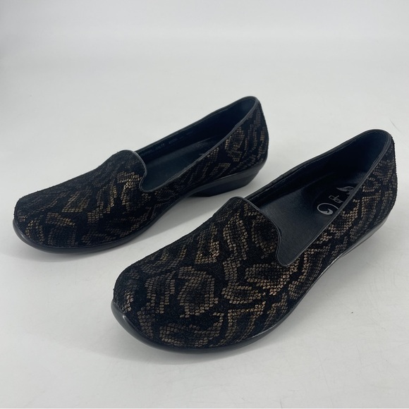 Dansko Women’s Olivia Python Work Slip-On US 8 Bronze Snakeskin Loafers Clogs 38 - Picture 1 of 5